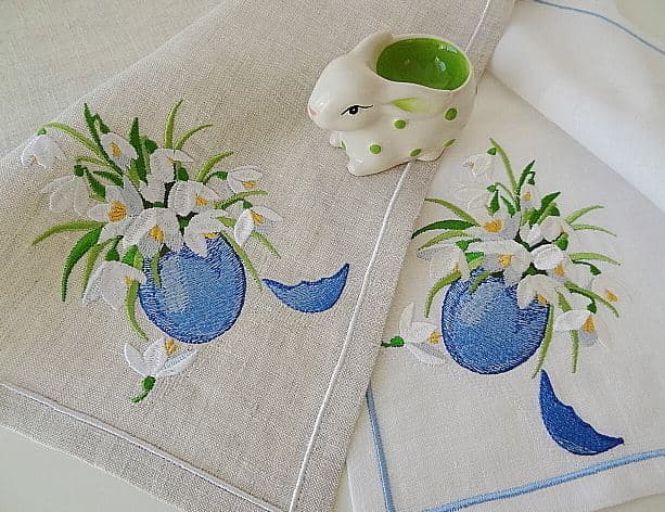 Modernizing Tradition: Contemporary Approaches to Christmas machine embroidery designs