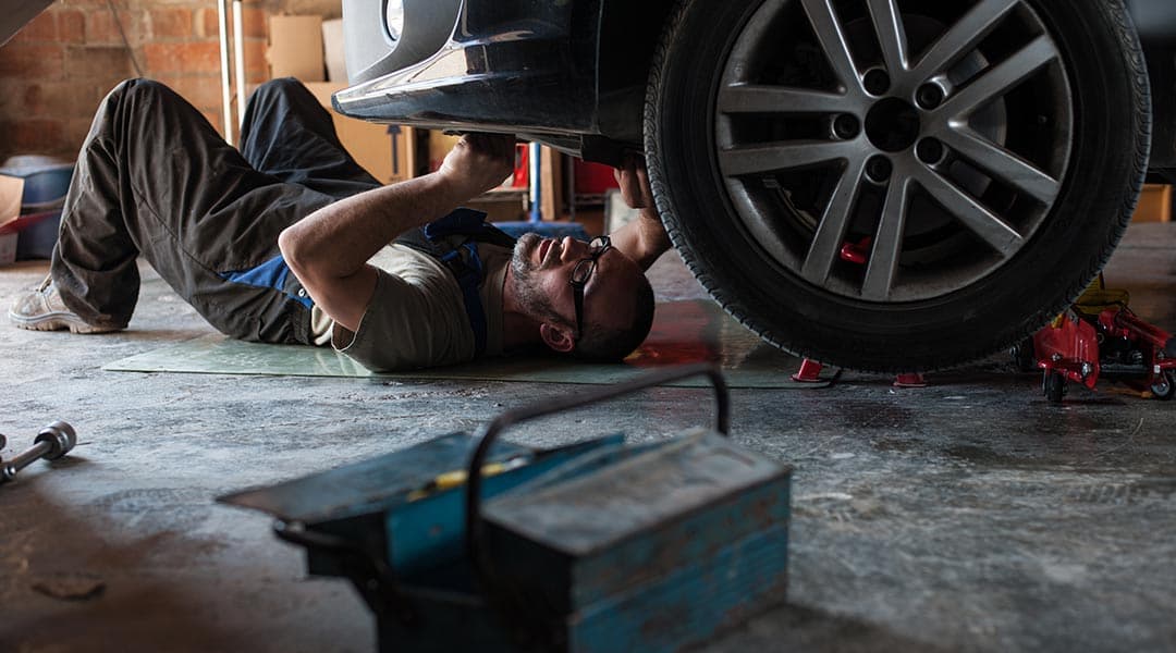 Technische und optische Prüfung beim Gebrauchtwagencheck von Carspector