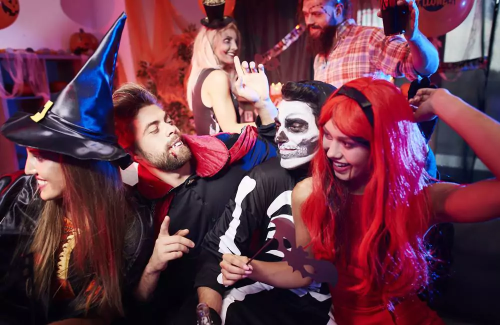 Halloween-Party daheim: Ideen für eine unvergessliche Feier