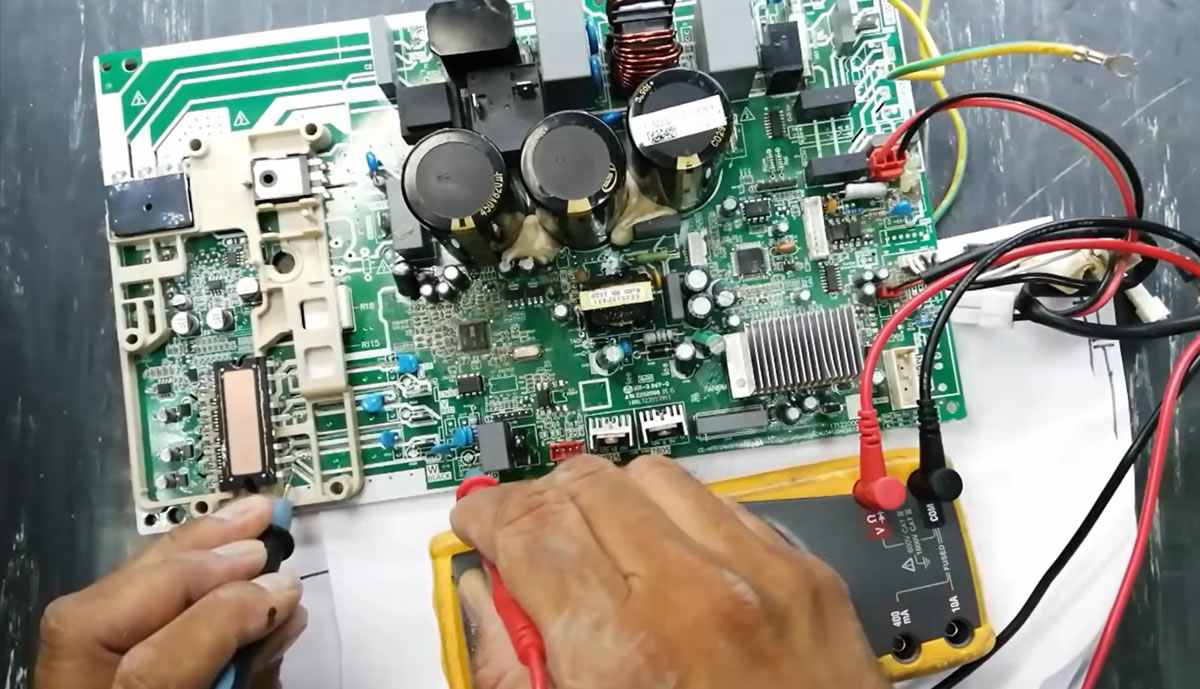 Steuerungsplatine von Viasion – Präzise Elektroniklösungen